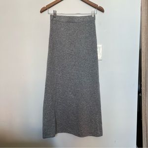 99% Cashmere knit mid-calf Skirt